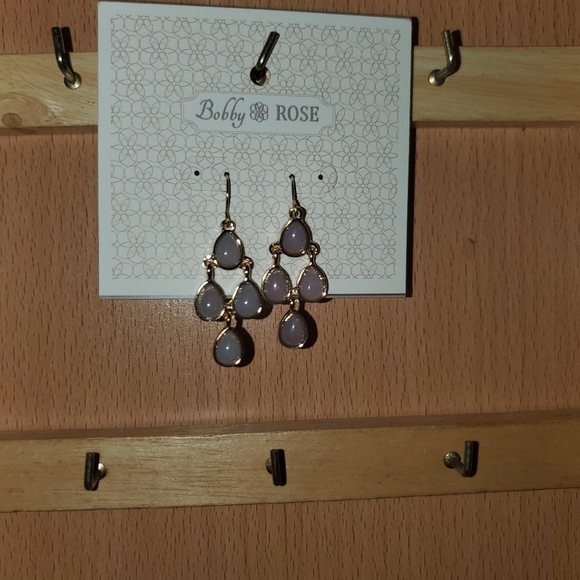 LAVENDER DREAM EARRINGS - Picture 2 of 3